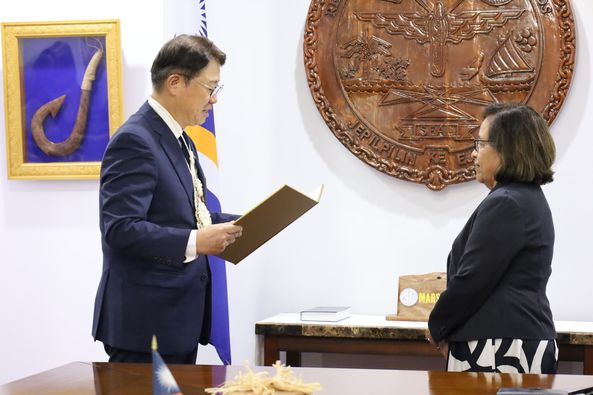 President Hilda Heine Accepts Credentials of New Ambassador from the Republic of Korea