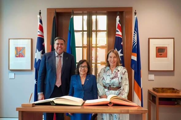 President Heine Pays Courtesy Call on Australian Senate President Sue Lines